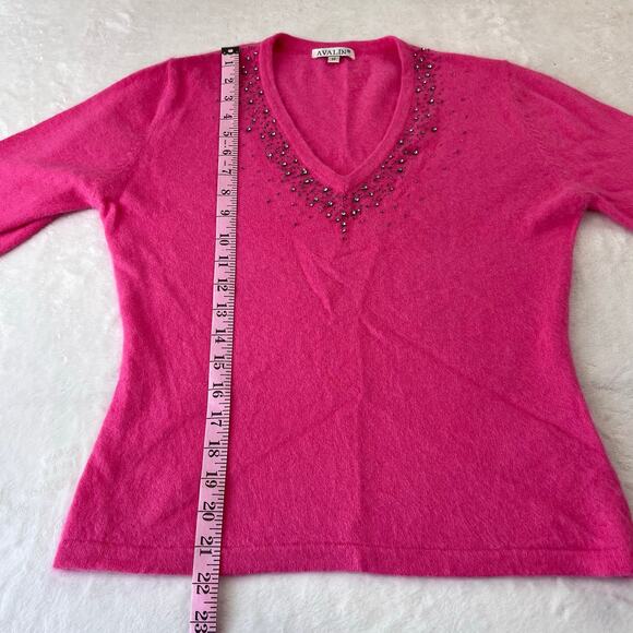 Avalin Vintage Hot Pink Angora Blend Sweater V-Neck Size Medium - Picture 4 of 7